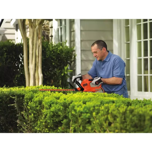 BLACK+DECKER 22 in. 4.0 Amp Corded Electric Hedge Trimmer