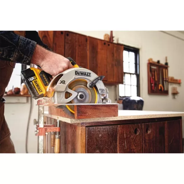 DEWALT 20-Volt MAX XR Cordless Brushless 7-1/4 in. Circular Saw with (2) 20-Volt Batteries 5.0Ah & Charger