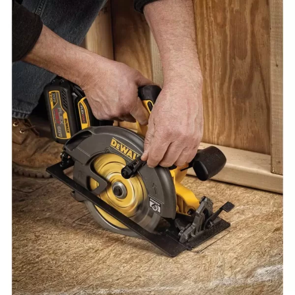 DEWALT FLEXVOLT 60-Volt MAX Cordless Brushless 7-1/4 in. Circular Saw, (1) FLEXVOLT 6.0Ah Battery & Worksite Radio