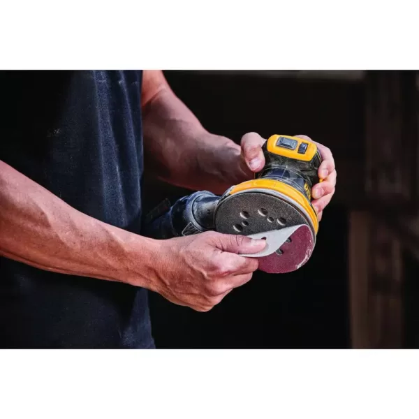 DEWALT 20-Volt MAX XR Cordless Brushless 5 in. Random Orbital Sander with (1) 20-Volt Battery 3.0Ah