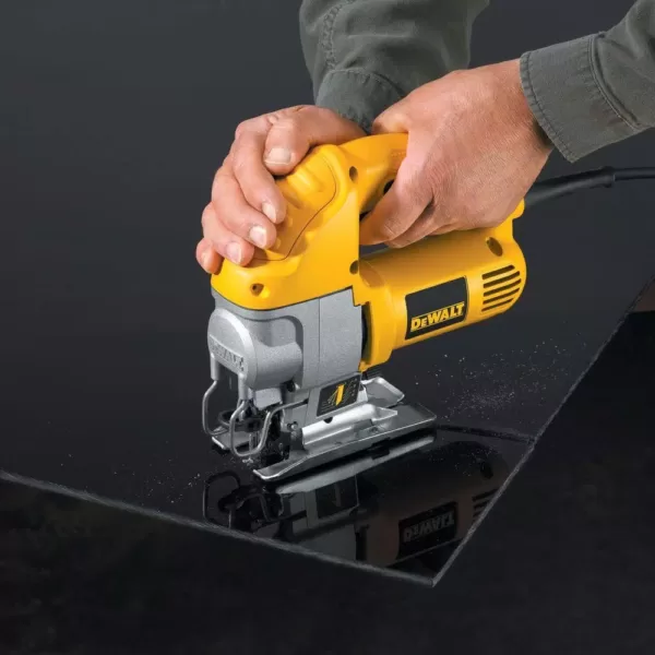 DEWALT 5.5 Amp Corded Jig Saw Kit