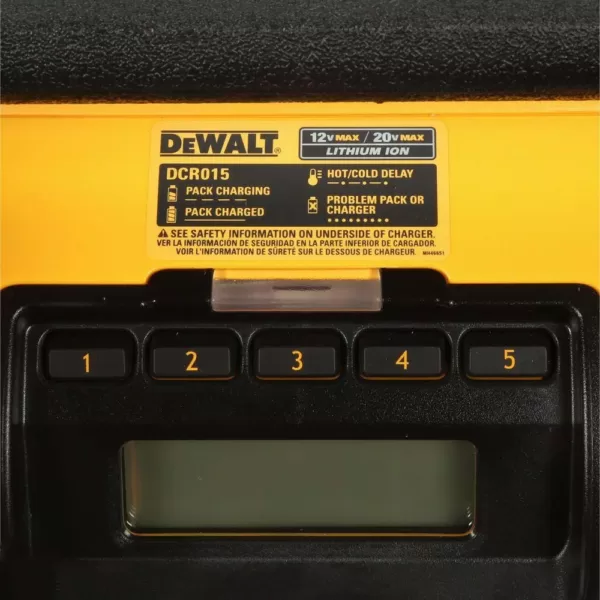 DEWALT 20-Volt MAX Worksite Radio with built-in Charger