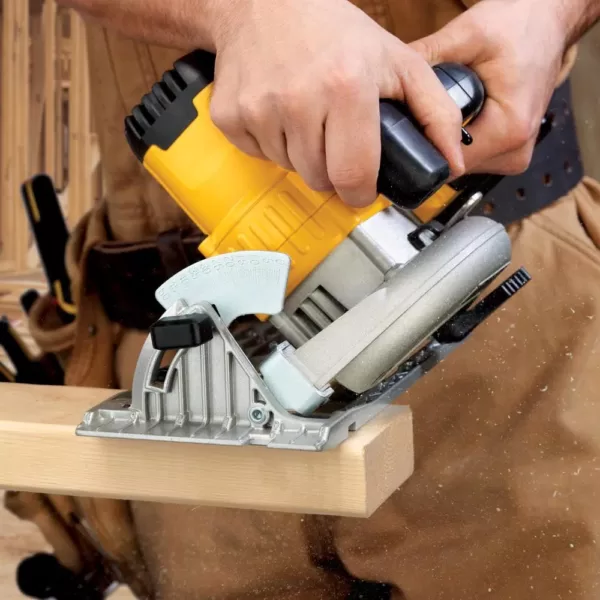 DEWALT 20-Volt MAX Cordless Brushless Combo Kit (2-Tool) with (1) FLEXVOLT 6.0Ah, (1) 20-Volt 2.0 Battery, Circ Saw & Grinder