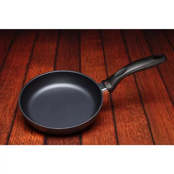 Swiss Diamond Classic Series 8 in. Cast Aluminum Nonstick Frying Pan in Grey