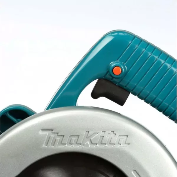 Makita 8 Amp 5-1/2 in. Corded Electric Brake Circular Saw with 18T Carbide Blade