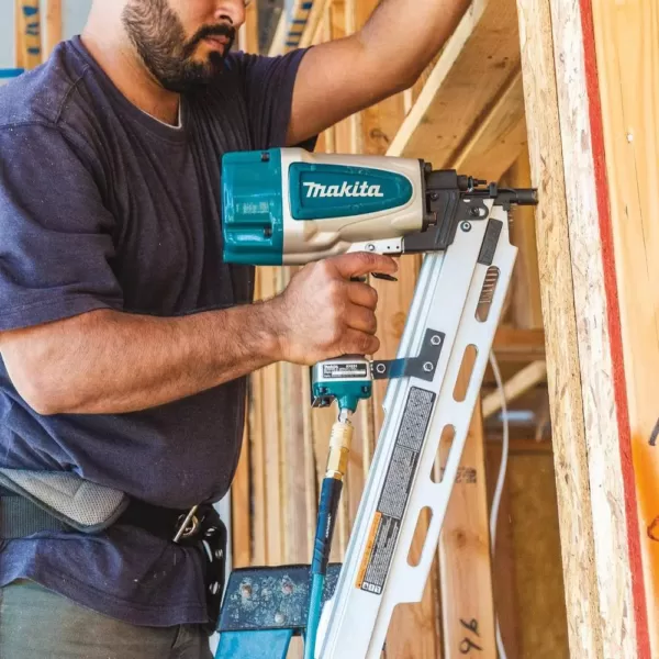 Makita 15 Amp 7-1/4 in. Lightweight Magnesium Circ Saw with bonus 3-1/2 in. 21-Degree Pneumatic Full Round Head Framing Nailer