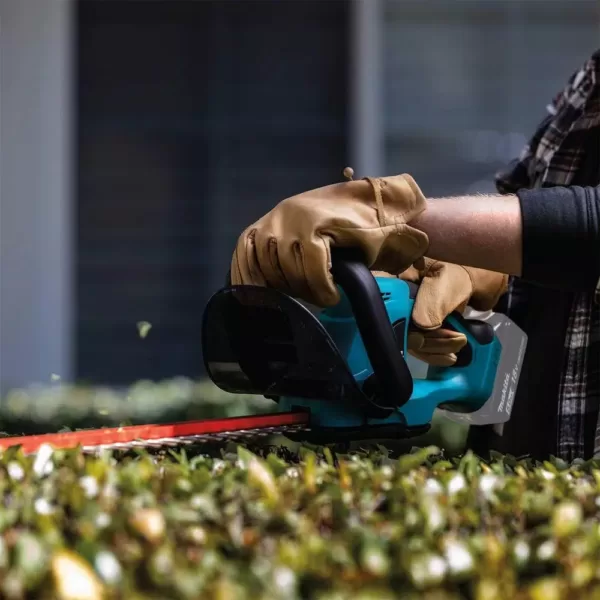 Makita 18-Volt LXT Lithium-Ion Brushless String Trimmer Kit with Bonus 22 in. 18-Volt LXT Lithium-Ion Cordless Hedge Trimmer