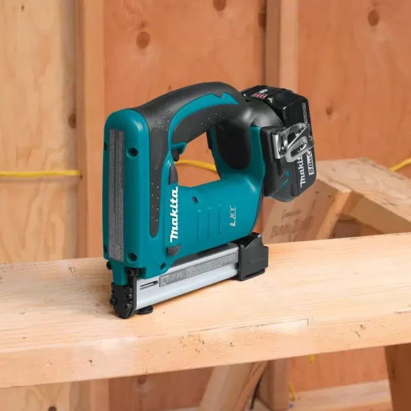 Makita 18-Volt 5.0Ah Lithium-Ion Brushless 3/8 in. Crown Stapler Kit