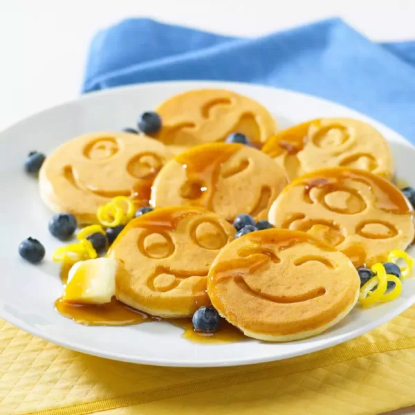 MegaChef Happy Face Emoji 7 Mold Mini Pancake Maker