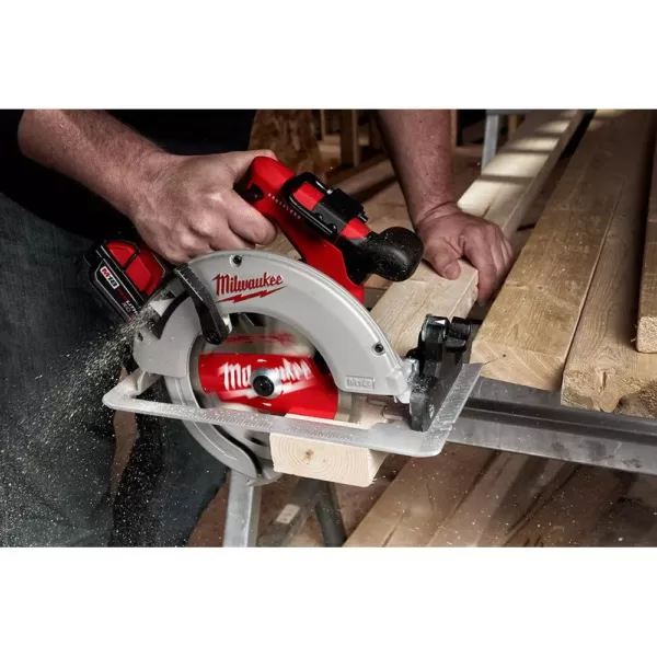 Milwaukee M18 18-Volt Lithium-Ion Brushless Cordless 7-1/4 in. Circular Saw Kit and PACKOUT 10 in. Compact Tool Box