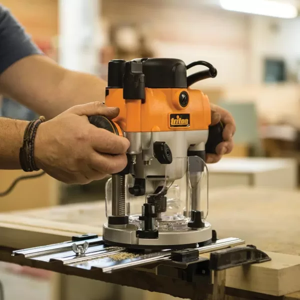 Triton 110-Volt Precision Dual Mode Router with Plunge